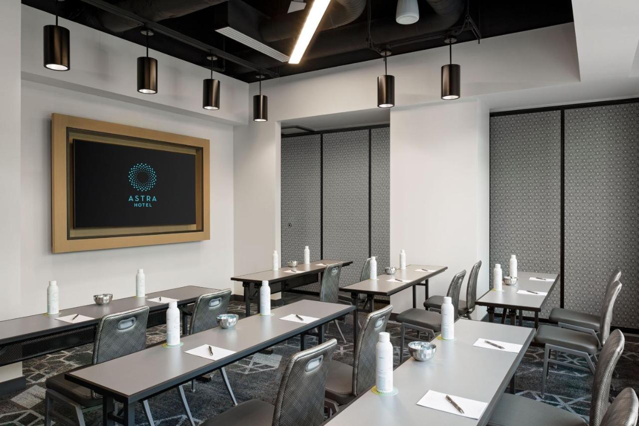 Astra Hotel, Seattle, A Tribute Portfolio Hotel By Marriott Extérieur photo