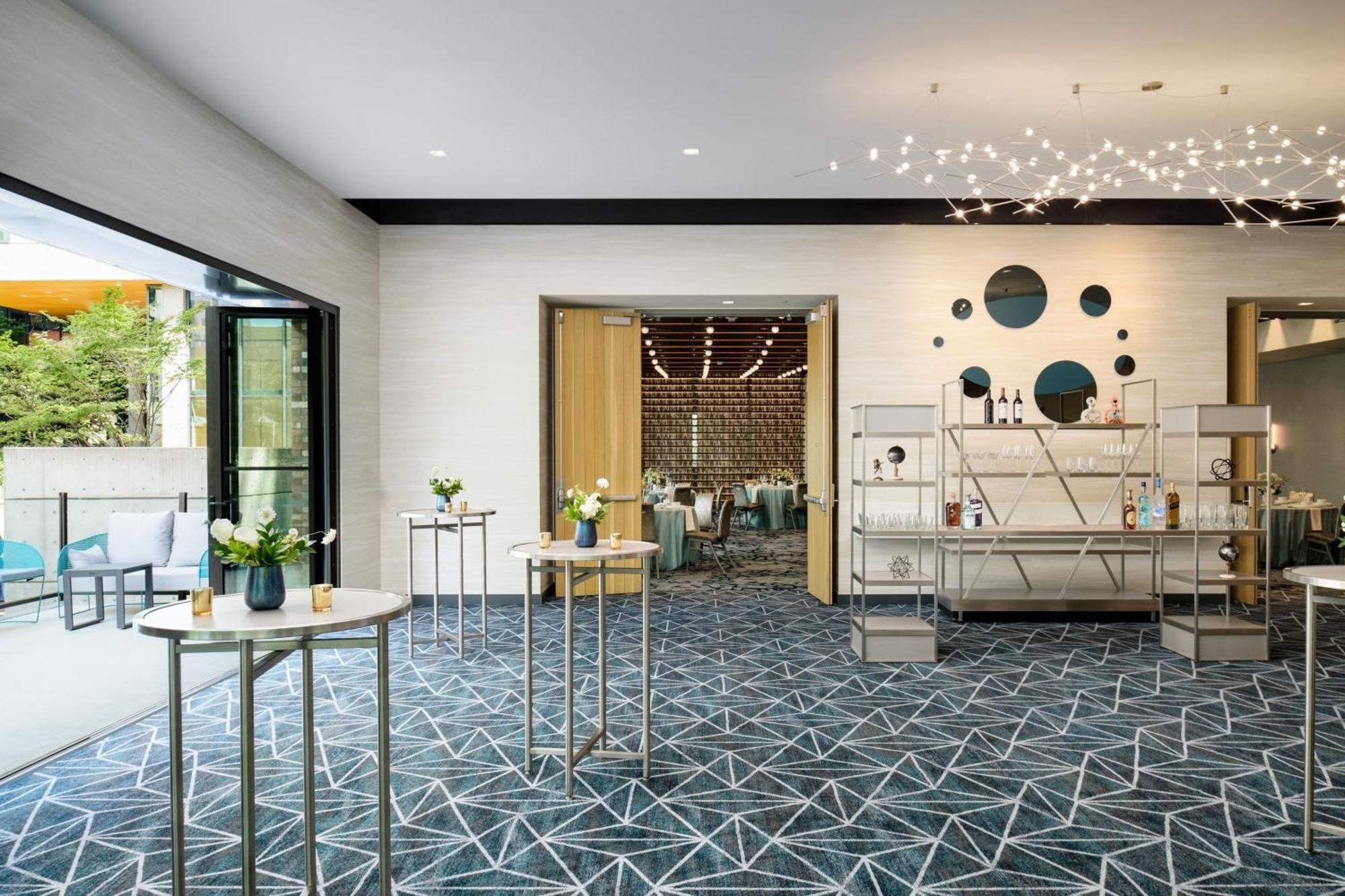 Astra Hotel, Seattle, A Tribute Portfolio Hotel By Marriott Extérieur photo